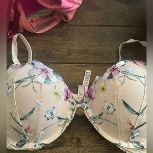 Victoria’s Secret dream angels push up bra